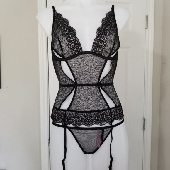 Victoria's Secret Very Sexy  Corset Set NWT - Picture 2 of 5